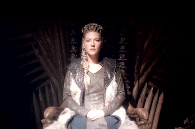 la reine lagertha sur son trône
